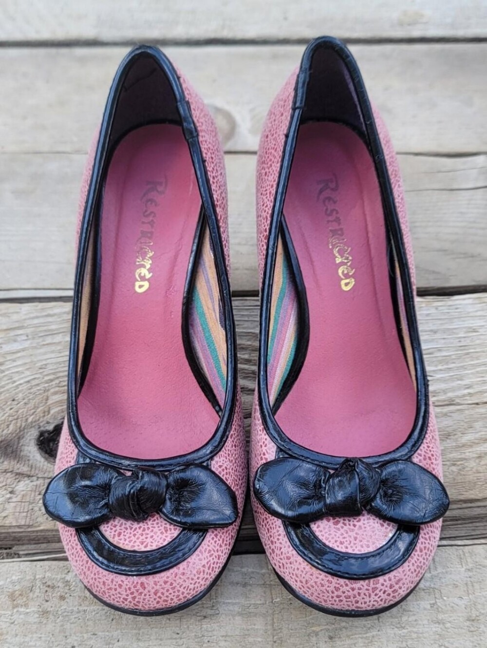 Unique Rockabilly Pink Leather Heels With Black Bow Sz 6